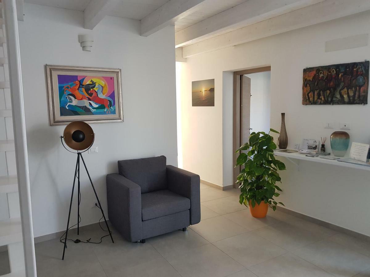 B. Sinis Bed & Breakfast กาบราส ภายนอก รูปภาพ